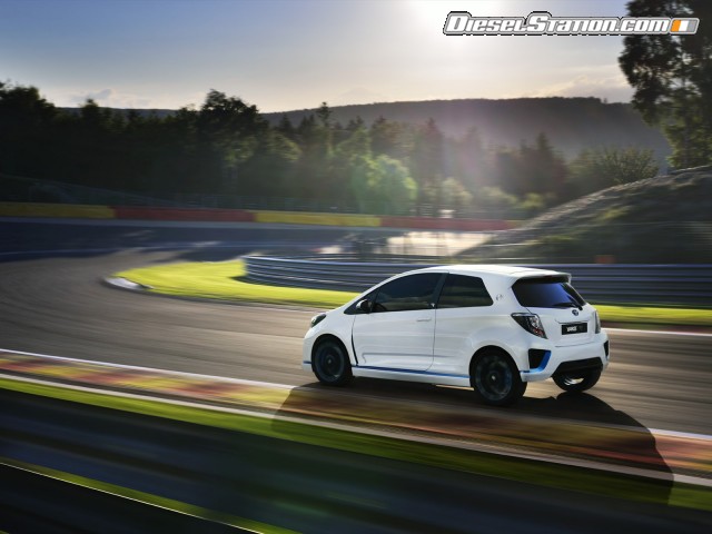 Toyota Yaris Hybrid R Concept Picture #15 Toyota Yaris Hybrid R Concept Picture #15