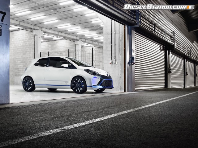 Toyota Yaris Hybrid R Concept Picture #4 Toyota Yaris Hybrid R Concept Picture #4