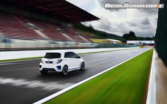 Toyota Yaris Hybrid R Concept Widescreen Picture #16 Toyota Yaris Hybrid R Concept Widescreen Picture #16