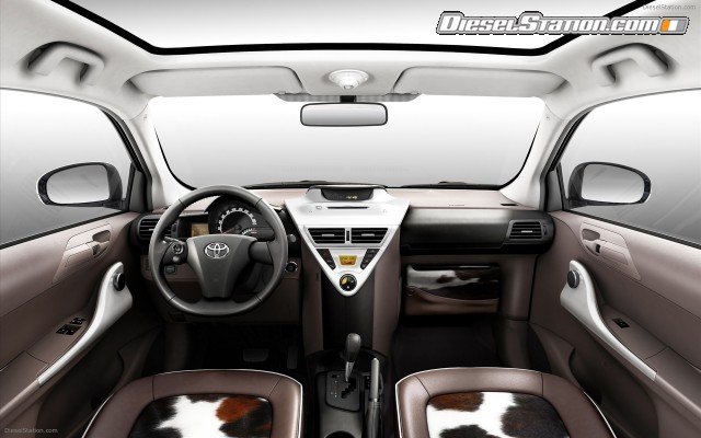 Toyota iQ Collection and the iQ for Sports Widescreen Picture #2 Toyota iQ Collection and the iQ for Sports Widescreen Picture #2