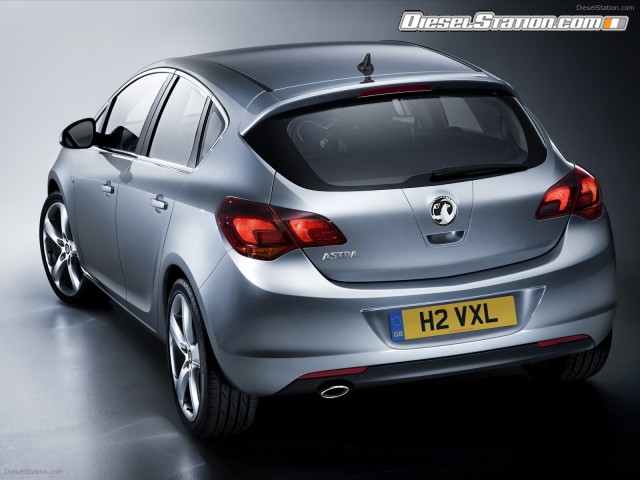 Vauxhall 2010 Astra Interior Revealed Picture #11 Vauxhall 2010 Astra Interior Revealed Picture #11