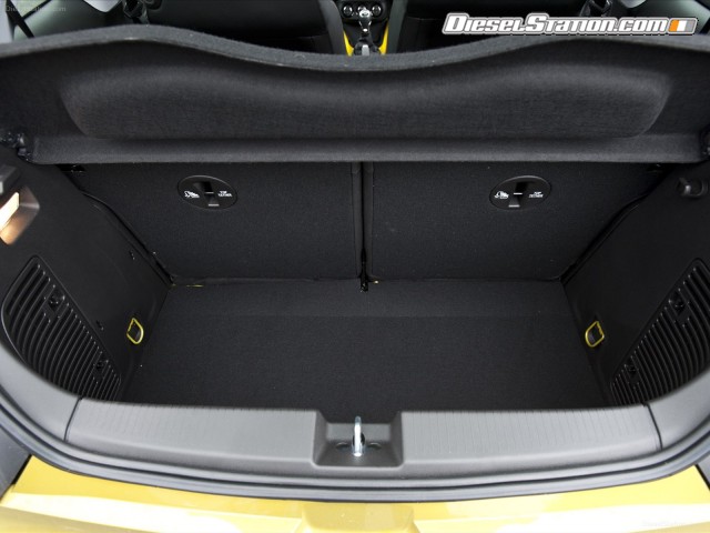 Vauxhall Adam Rocks Air 2015 Picture #33 Vauxhall Adam Rocks Air 2015 Picture #33