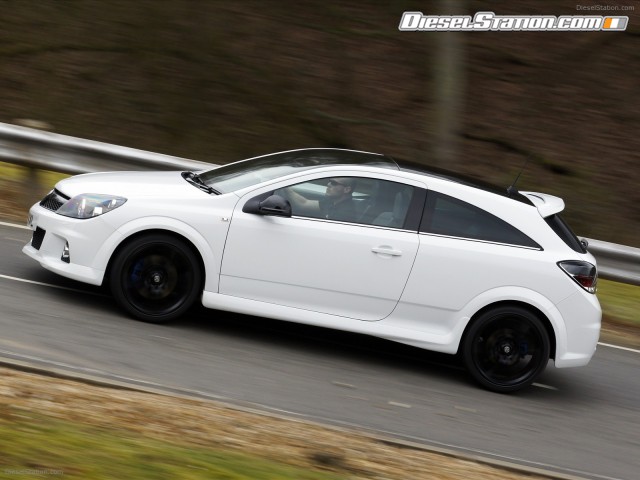 Vauxhall Astra VXR 2011 Picture #19 Vauxhall Astra VXR 2011 Picture #19