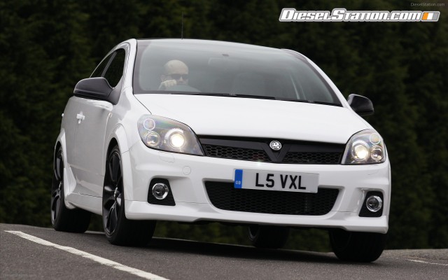 Vauxhall Astra VXR 2011 Widescreen Picture #7 Vauxhall Astra VXR 2011 Widescreen Picture #7