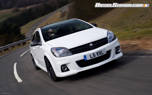 Vauxhall Astra VXR 2011 Widescreen Picture #3 Vauxhall Astra VXR 2011 Widescreen Picture #3