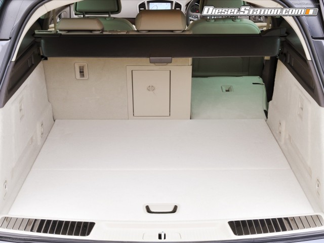 Vauxhall INSIGNIA SPORTS TOURER Picture #5 Vauxhall INSIGNIA SPORTS TOURER Picture #5