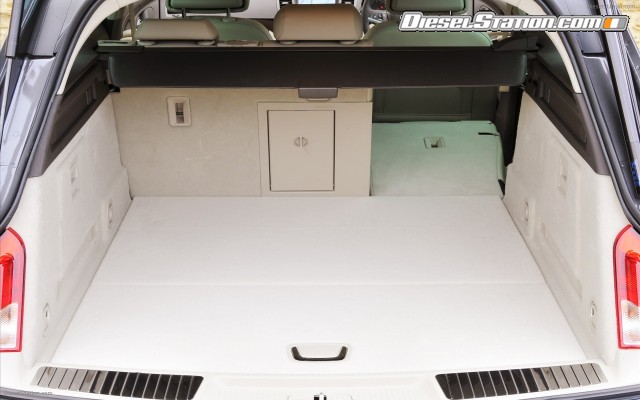 Vauxhall INSIGNIA SPORTS TOURER Widescreen Picture #6 Vauxhall INSIGNIA SPORTS TOURER Widescreen Picture #6