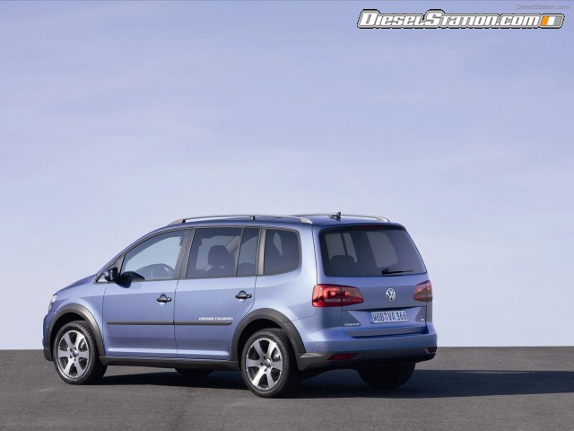 Volkswagen CrossTouran 2011 Picture #7 Volkswagen CrossTouran 2011 Picture #7