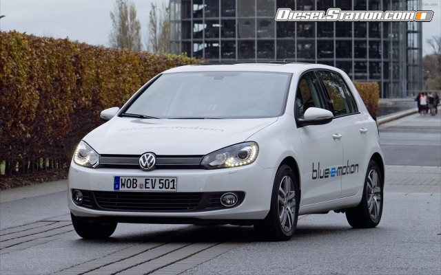 Volkswagen Golf blue e motion Concept 2010 Widescreen Picture #5 Volkswagen Golf blue e motion Concept 2010 Widescreen Picture #5
