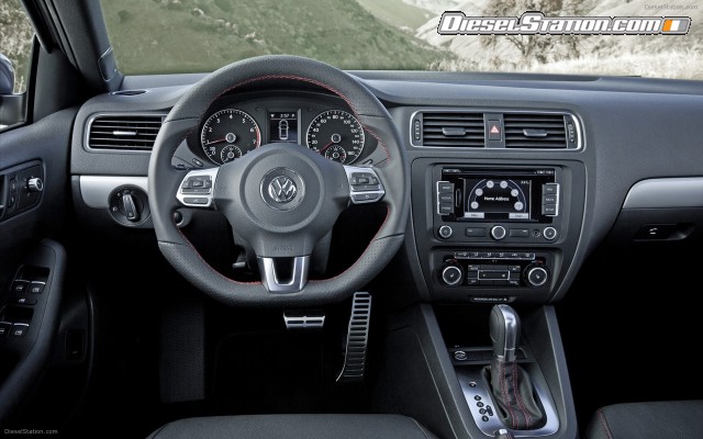Volkswagen Jetta GLI 2012 Widescreen Picture #2 Volkswagen Jetta GLI 2012 Widescreen Picture #2