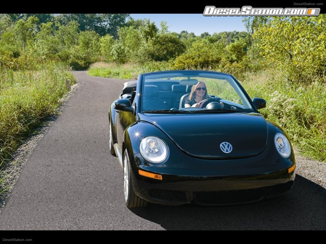 Volkswagen New Bettle Convertible Picture #1 Volkswagen New Bettle Convertible Picture #1