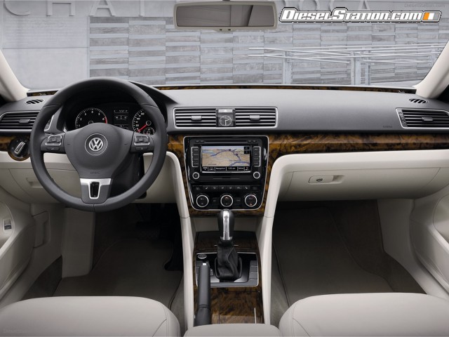 Volkswagen Passat 2012 Picture #1 Volkswagen Passat 2012 Picture #1