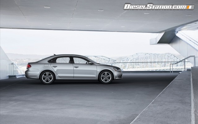 Volkswagen Passat 2012 Widescreen Picture #5 Volkswagen Passat 2012 Widescreen Picture #5