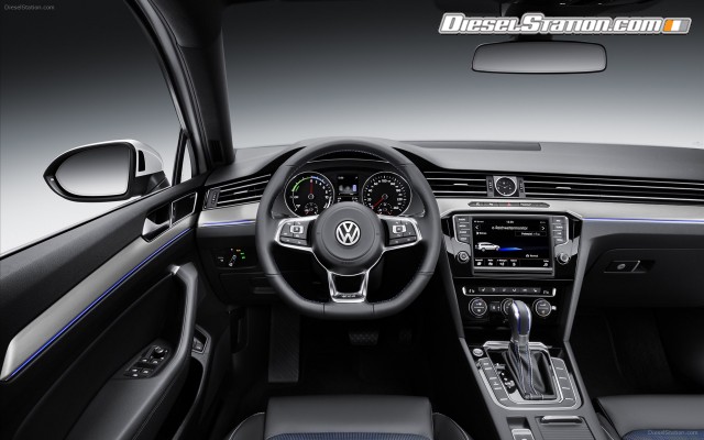Volkswagen Passat GTE 2015 Widescreen Picture #1 Volkswagen Passat GTE 2015 Widescreen Picture #1