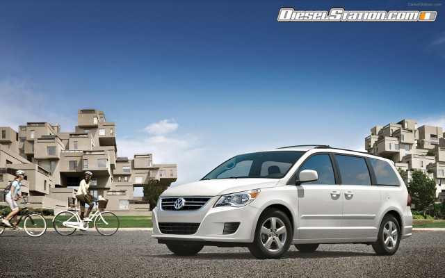 Volkswagen Routan 2012 Widescreen Picture #1 Volkswagen Routan 2012 Widescreen Picture #1