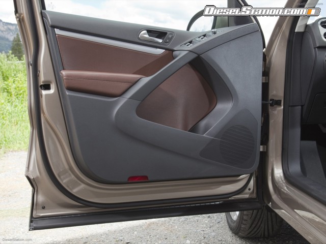 Volkswagen TOUAREG 2012 Picture #30 Volkswagen TOUAREG 2012 Picture #30