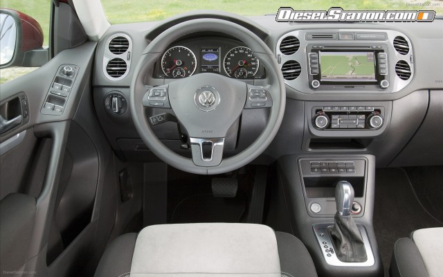 Volkswagen TOUAREG 2012 Widescreen Picture #18 Volkswagen TOUAREG 2012 Widescreen Picture #18