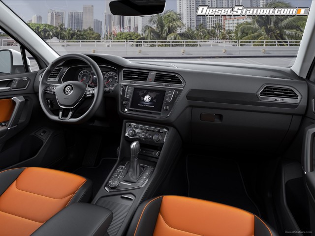 Volkswagen Tiguan R Line 2016 Picture #3 Volkswagen Tiguan R Line 2016 Picture #3