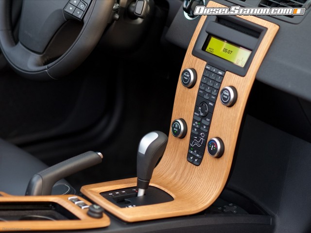 Volvo C70 2011 Picture #8 Volvo C70 2011 Picture #8