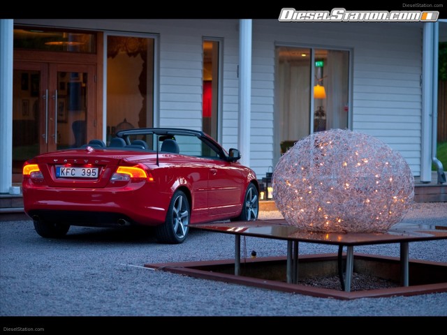 Volvo C70 2011 Picture #28 Volvo C70 2011 Picture #28