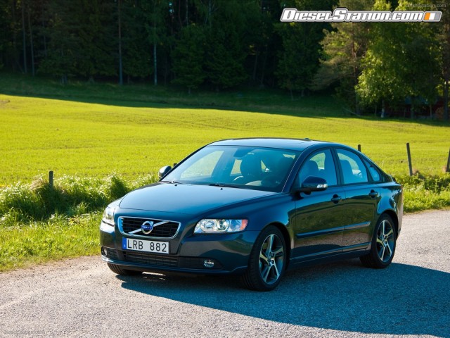 Volvo S40 2012 Picture #13 Volvo S40 2012 Picture #13