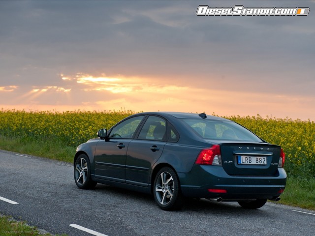 Volvo S40 2012 Picture #9 Volvo S40 2012 Picture #9