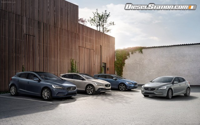 Volvo V40 Cross Country 2017 Widescreen Picture #4 Volvo V40 Cross Country 2017 Widescreen Picture #4