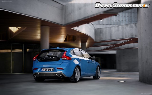 Volvo V40 R Design Widescreen Picture #24 Volvo V40 R Design Widescreen Picture #24