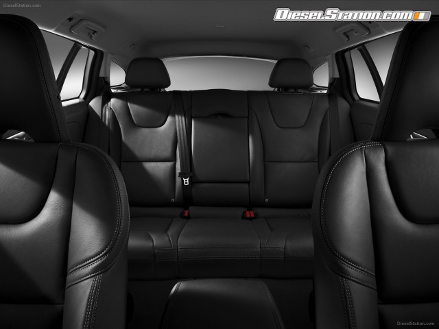 Volvo V60 2014 Picture #2 Volvo V60 2014 Picture #2