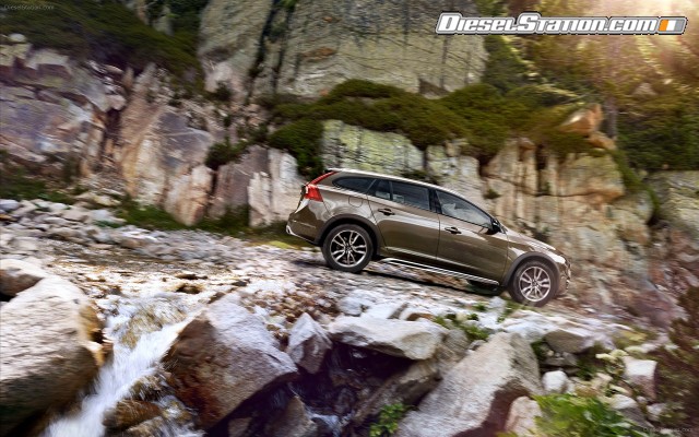 Volvo V60 Cross Country 2016 Widescreen Picture #4 Volvo V60 Cross Country 2016 Widescreen Picture #4