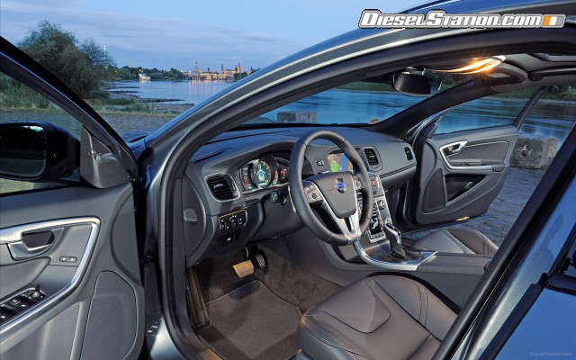 Volvo V60 Cross Country 2016 Widescreen Picture #134 Volvo V60 Cross Country 2016 Widescreen Picture #134