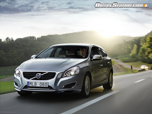 Volvo V60 Plug in Hybrid 2013 Picture #5 Volvo V60 Plug in Hybrid 2013 Picture #5