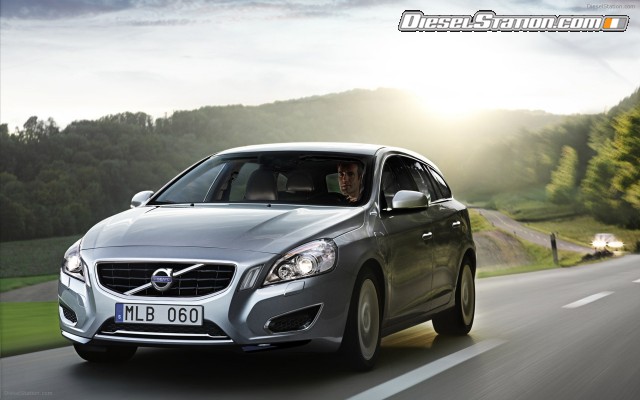 Volvo V60 Plug in Hybrid 2013 Widescreen Picture #6 Volvo V60 Plug in Hybrid 2013 Widescreen Picture #6