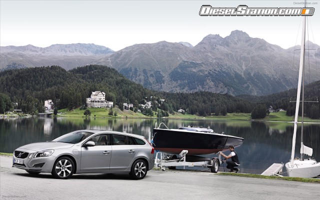 Volvo V60 Plug in Hybrid 2013 Widescreen Picture #2 Volvo V60 Plug in Hybrid 2013 Widescreen Picture #2