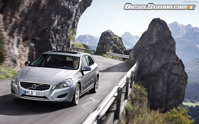 Volvo V60 Plug in Hybrid 2013 Widescreen Picture #10 Volvo V60 Plug in Hybrid 2013 Widescreen Picture #10