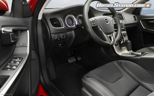 Volvo V60 R Design 2011 Widescreen Picture #4 Volvo V60 R Design 2011 Widescreen Picture #4