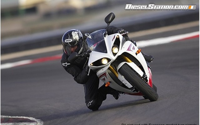 Yamaha 2009 YZF R1 Widescreen Picture #13 Yamaha 2009 YZF R1 Widescreen Picture #13