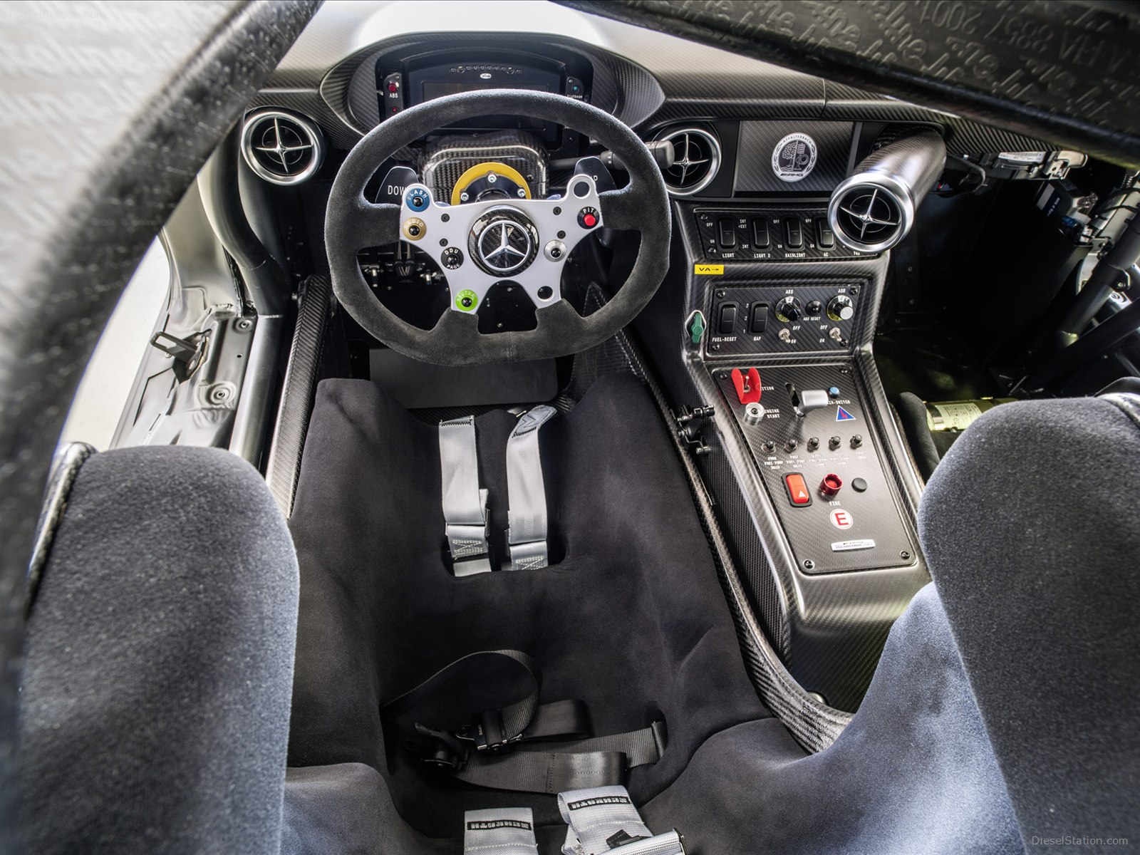 Mercedes-Benz SLS AMG GT3 45Th Anniversary 2013 Mercedes-Benz SLS AMG GT3 45Th Anniversary 2013