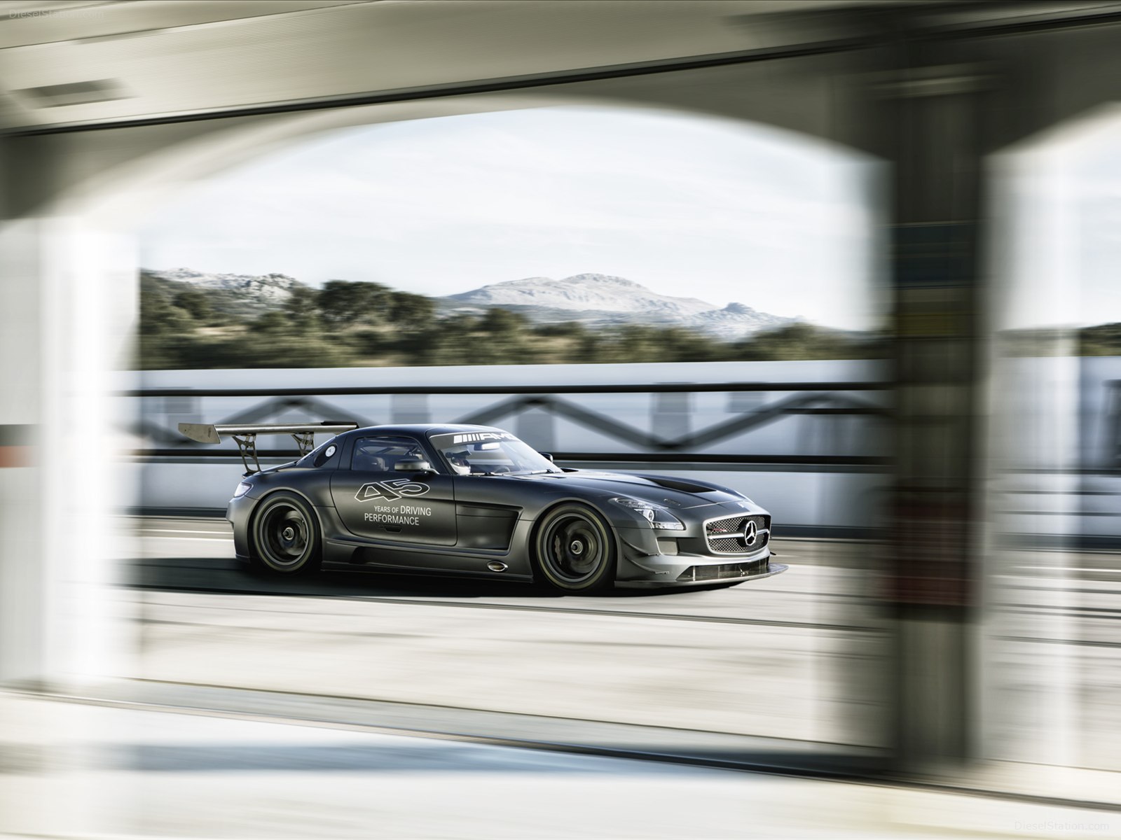 Mercedes-Benz SLS AMG GT3 45Th Anniversary 2013 Mercedes-Benz SLS AMG GT3 45Th Anniversary 2013