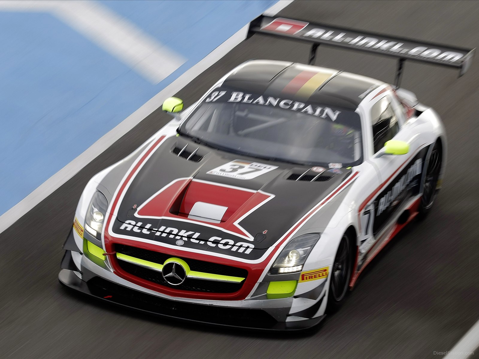 Mercedes-Benz SLS AMG GT3 45Th Anniversary 2013 Mercedes-Benz SLS AMG GT3 45Th Anniversary 2013