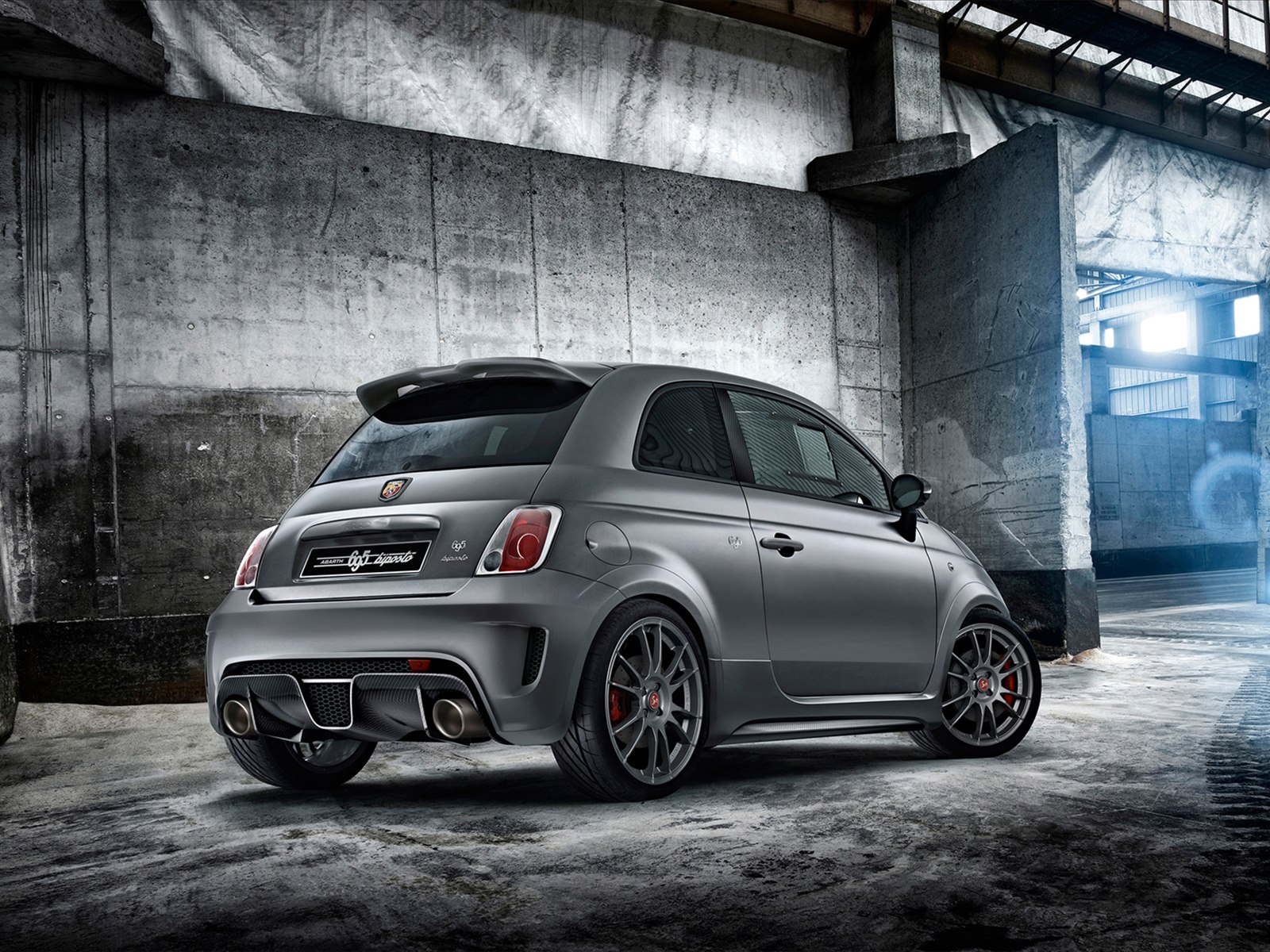 Fiat Abarth 695 Biposto 2014