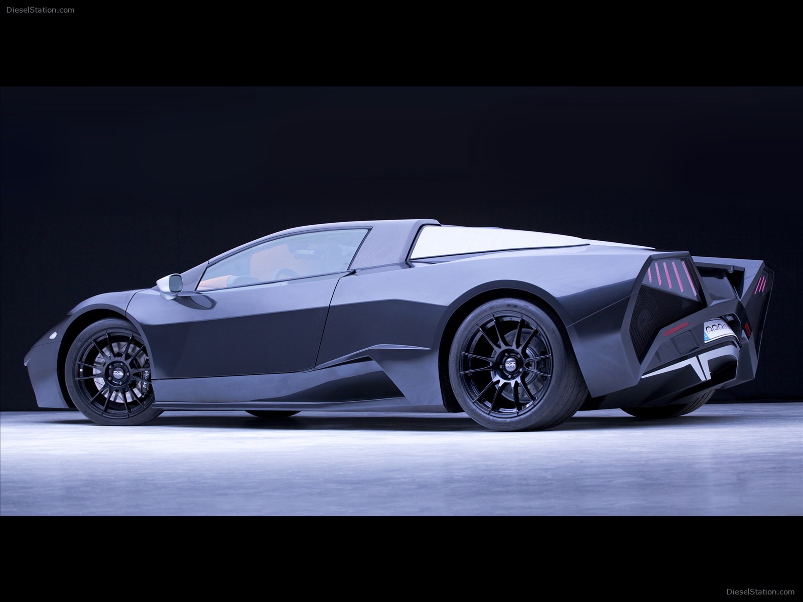 Arrinera Supercar 2013