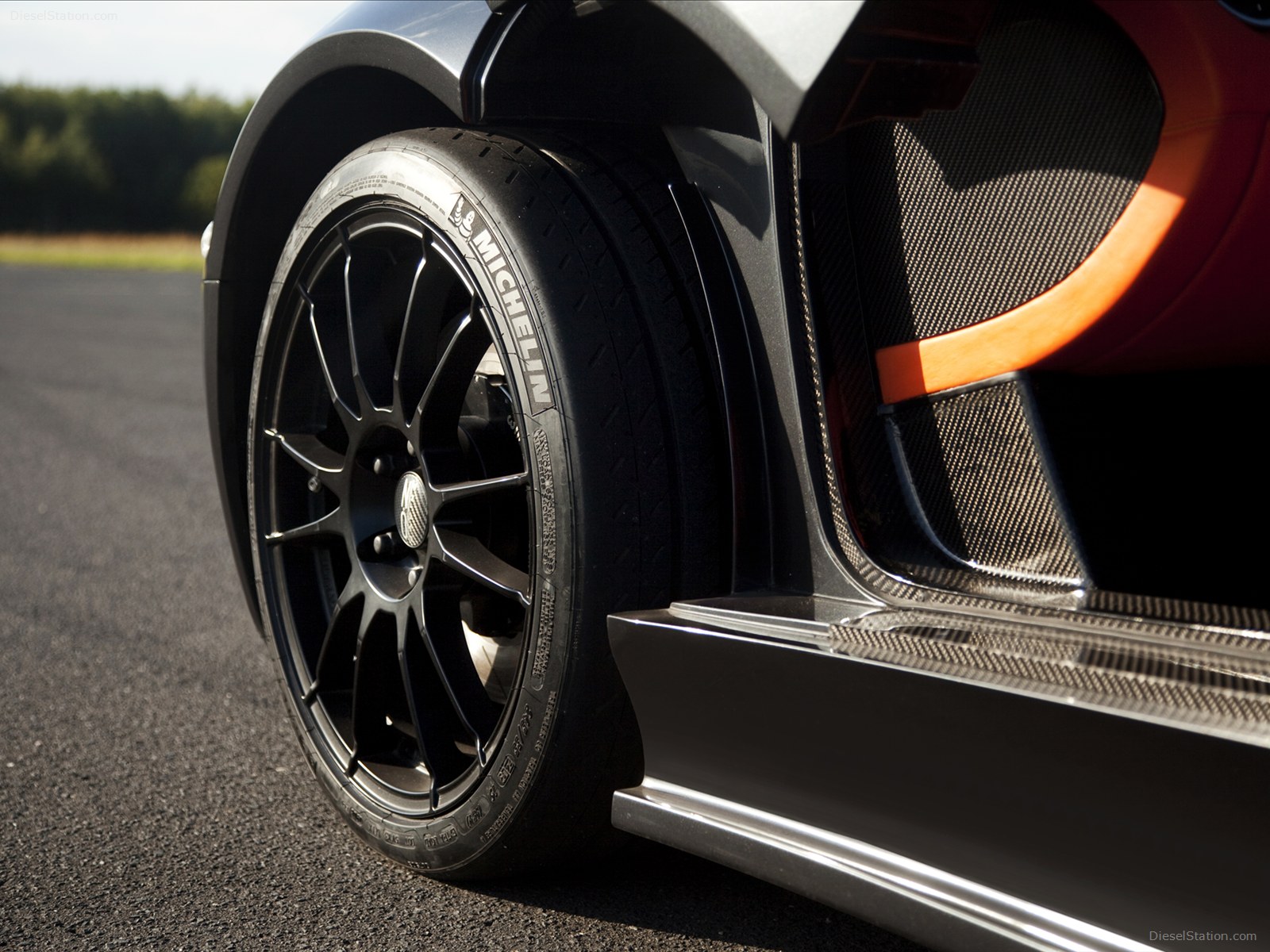 Arrinera Supercar 2013
