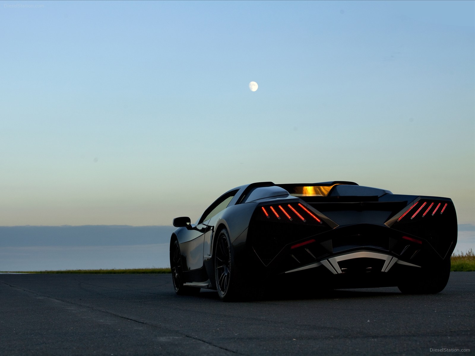 Arrinera Supercar 2013