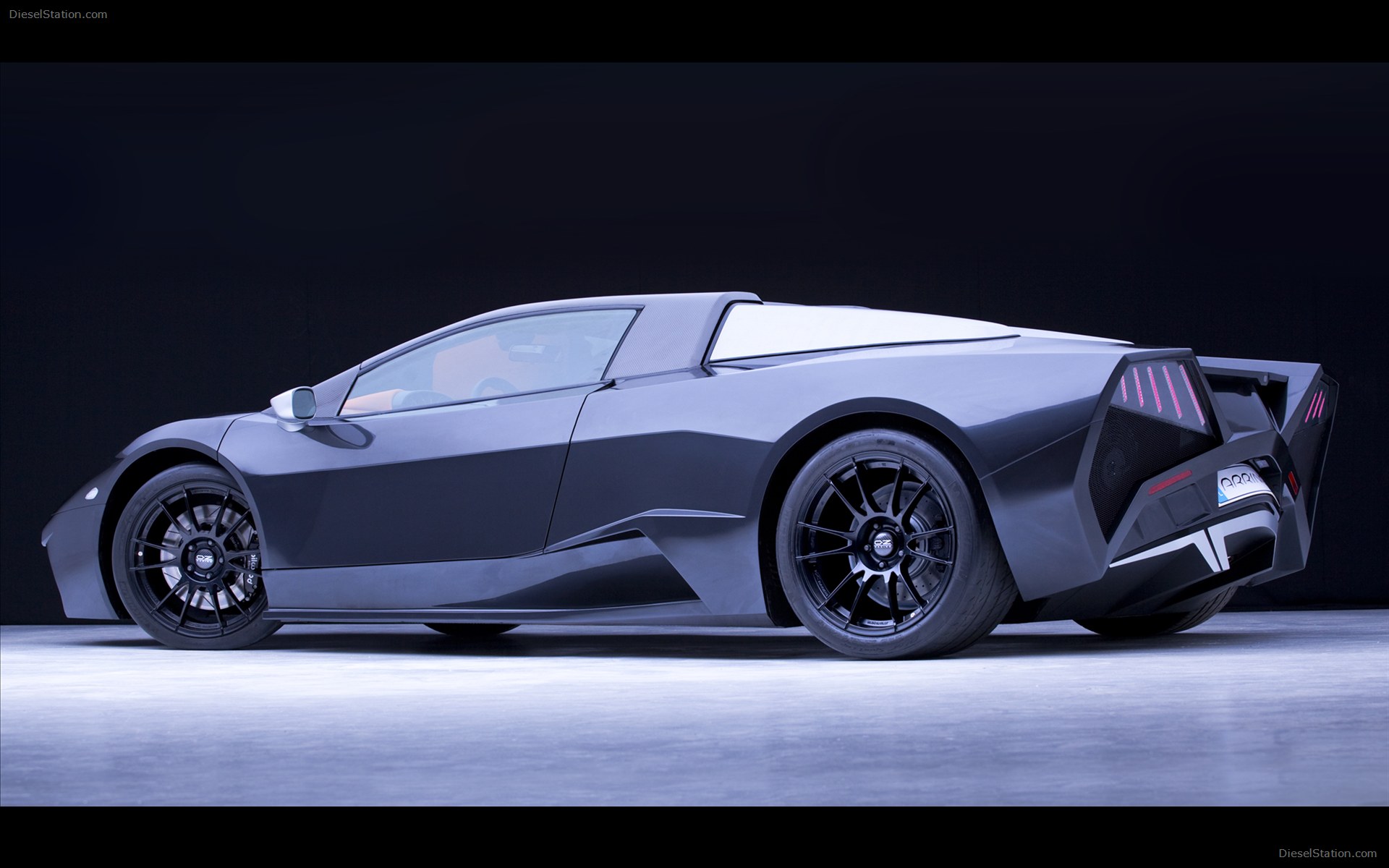 Arrinera Supercar 2013