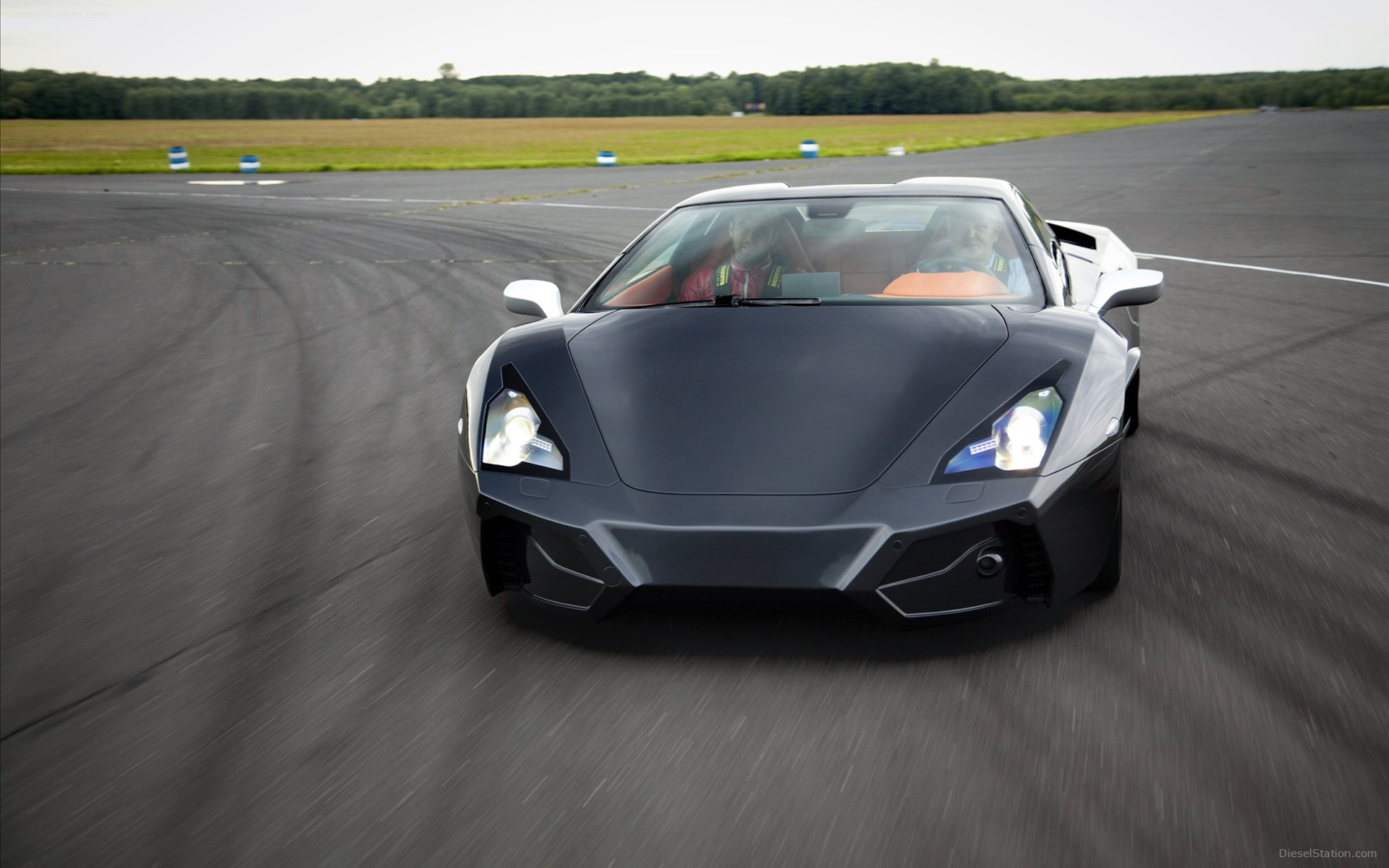 Arrinera Supercar 2013