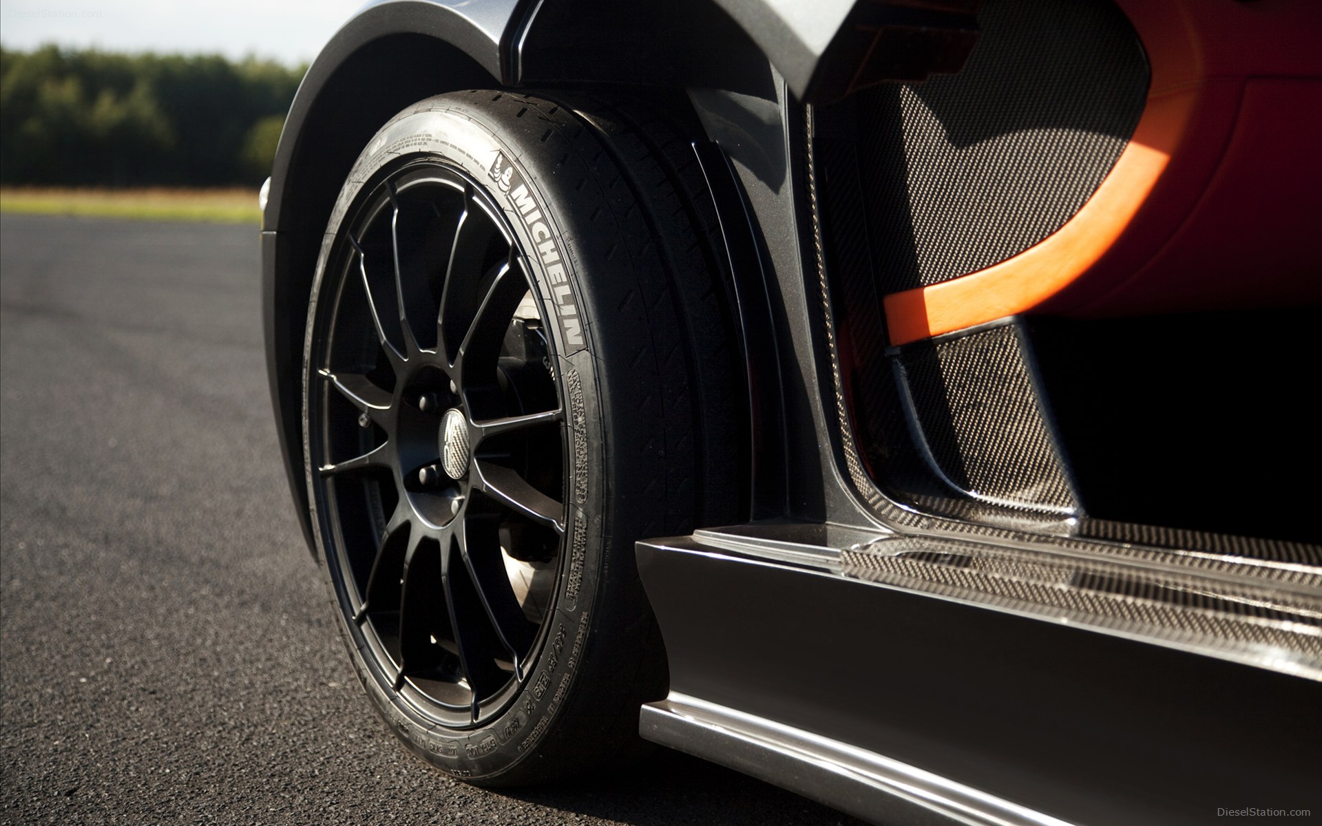 Arrinera Supercar 2013