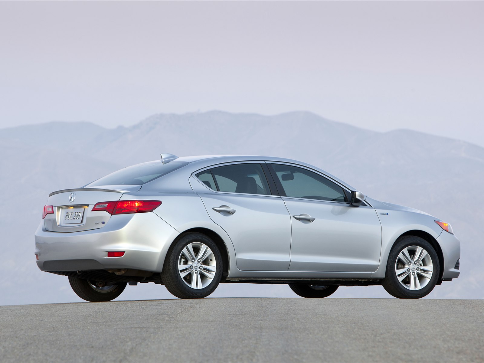 Acura ILX Hybrid 2014