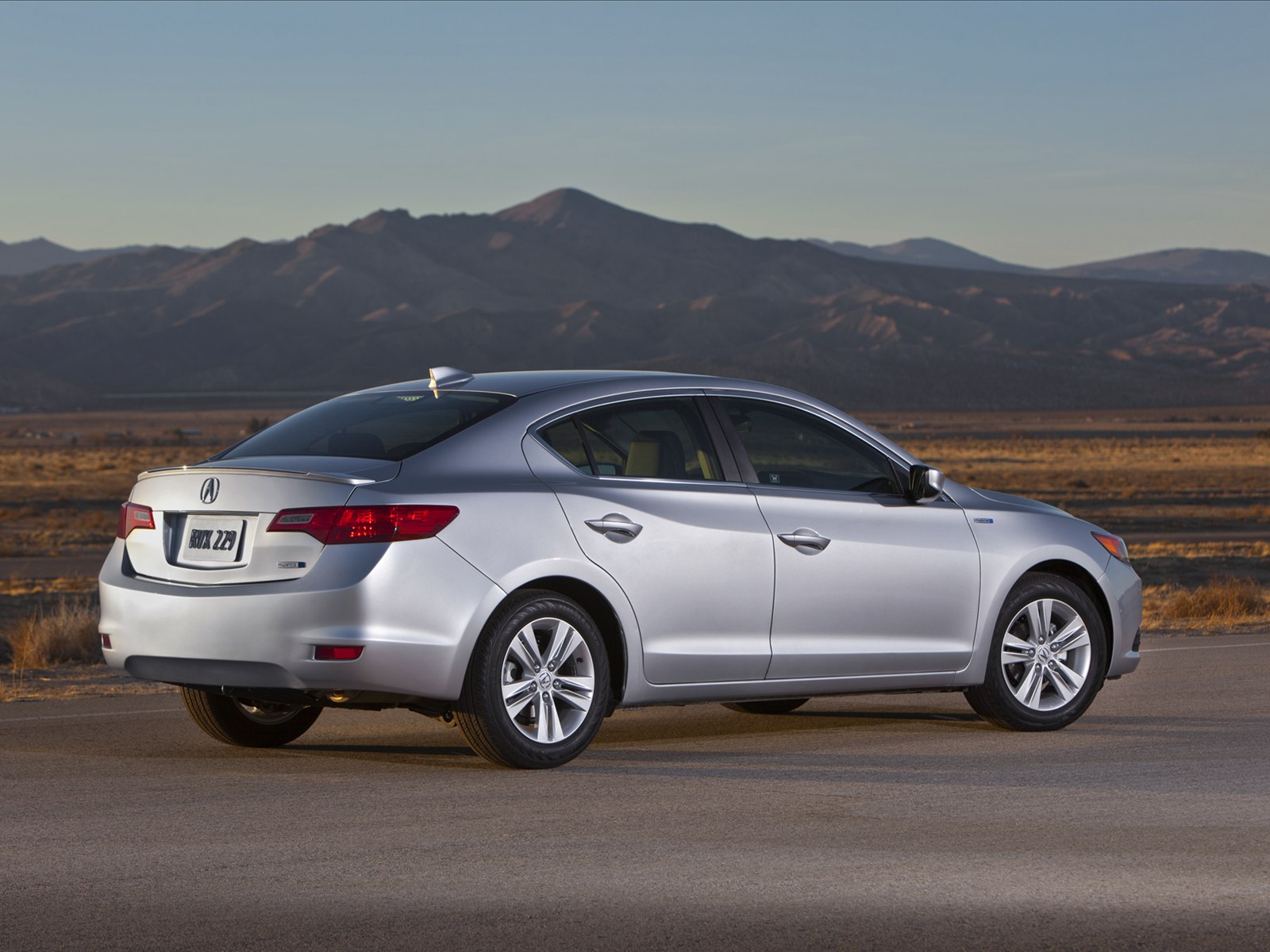 Acura ILX Hybrid 2014