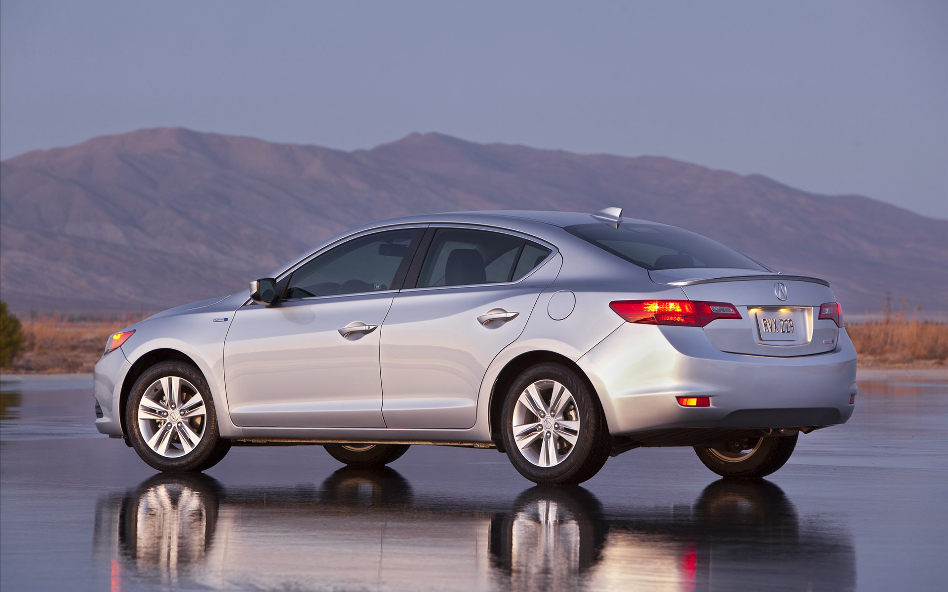 Acura ILX Hybrid 2014
